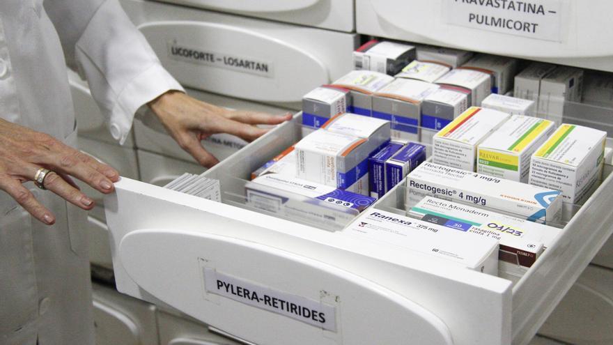 Nueva ley del medicamento: Las enfermeras podrán recetar, y los farmacéuticos, dispensar otros medicamentos sin la receta expresa