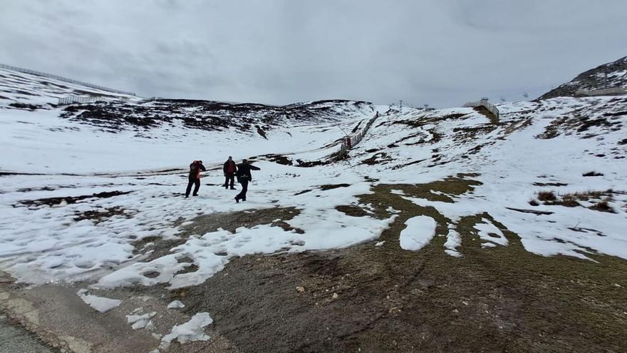 Más de 50 cañones de nieve de los 78 disponibles en la estación de esquí de Pajares están averiados