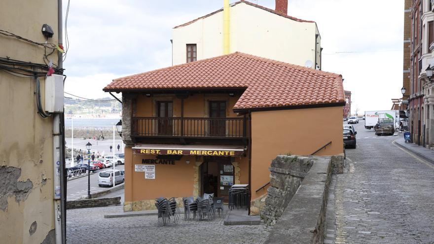 El bar Mercante, en Cimavilla, cambia de manos por jubilación: estos serán sus nuevos propietarios