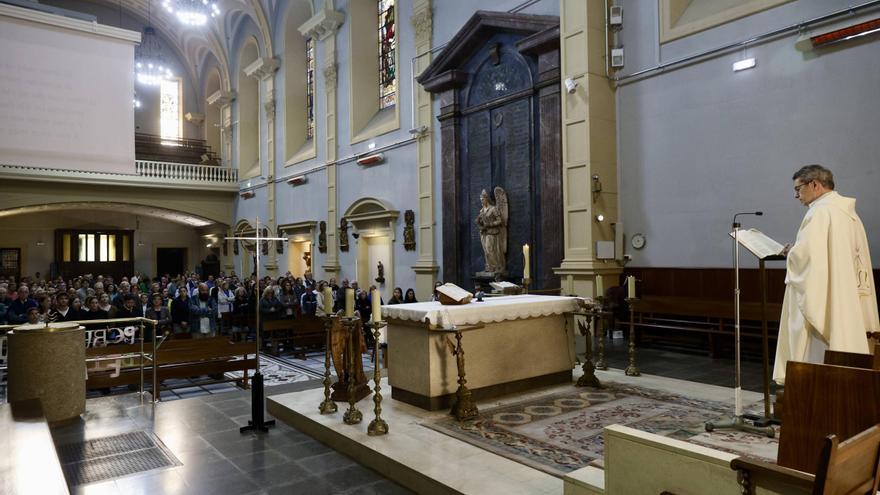 Gijón rinde homenaje al Papa Francisco, de los jesuitas a San Pedro (en imágenes)