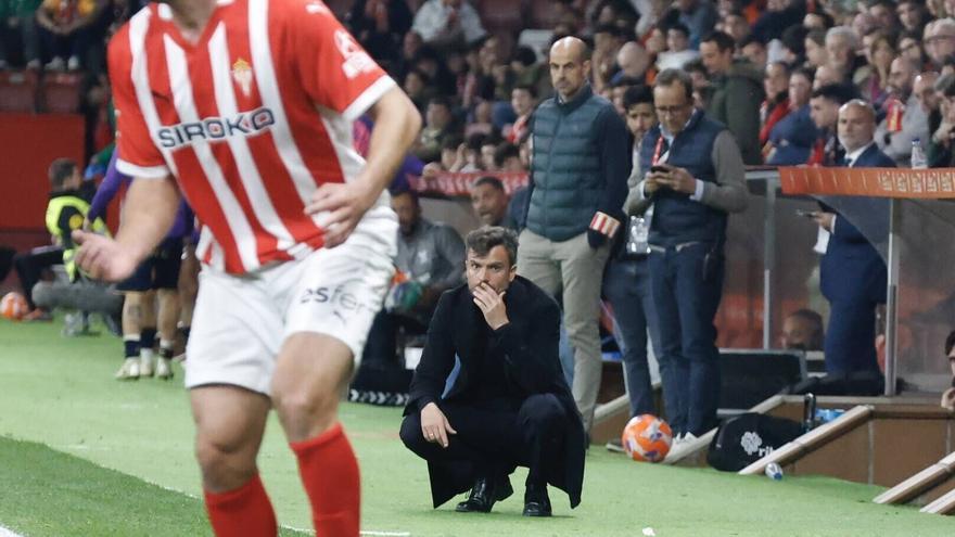 Albés se queda sin crédito en el Sporting y está ya al borde de la destitución: esta es su situación