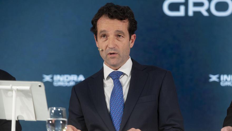 Indra confirma que explora una «posible operación» con Escribano en el marco de su plan estratégico
