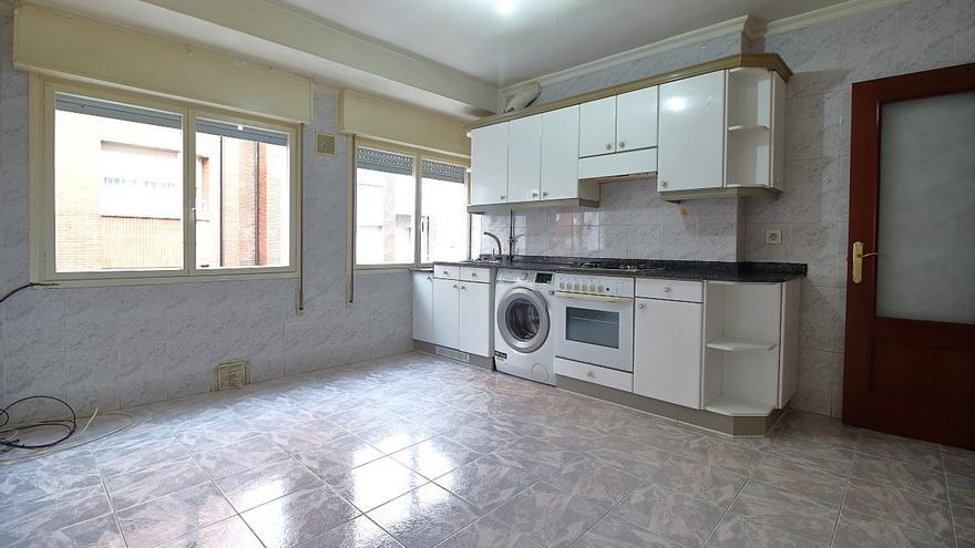 Rebajan 5.000 euros este espectacular piso en una de las zonas de moda de Gijón