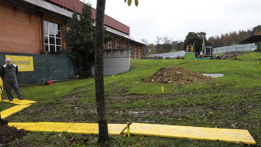 La reserva de plazas para escuelinas aún sin abrir lleva el caos a los colegios asturianos