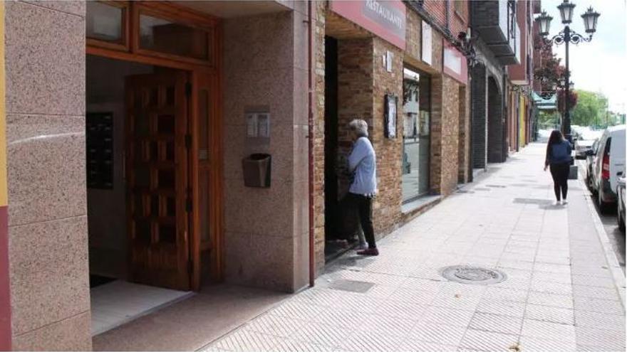 Fallece un hombre de 86 años en Oviedo en el incendio de su vivienda: «Era muy creyente y siempre encendía velas en casa», aseguran sus allegados