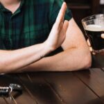 Un joven que jamás ha bebido alcohol cuenta su experiencia y las redes sociales reaccionan