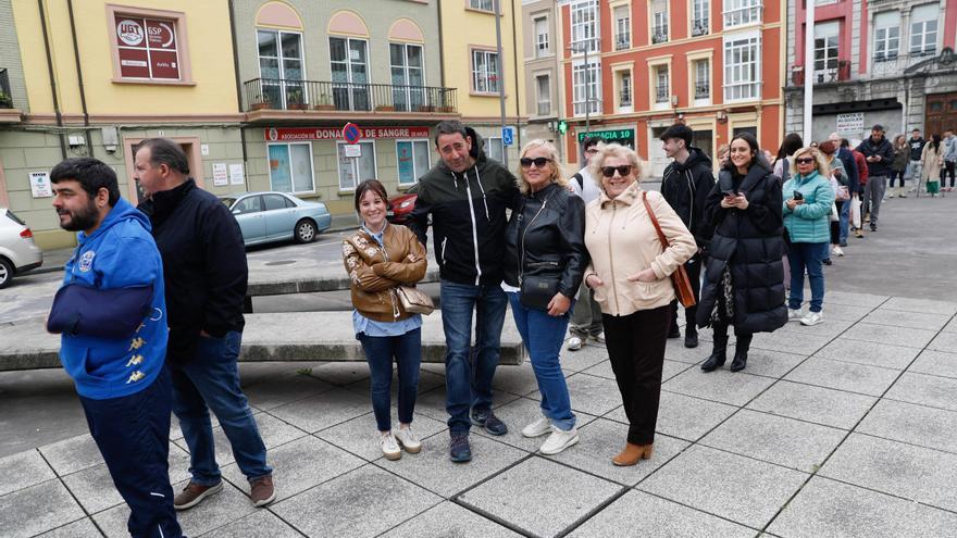 Agotadas las plazas para la Comida en la calle de Avilés: a mediodía se adjudicó la última silla