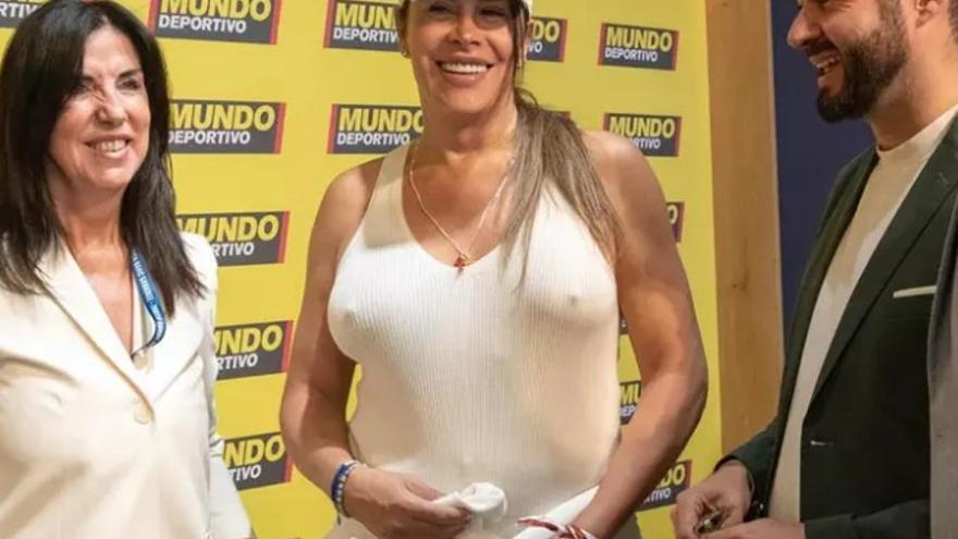 La desconocida pasión de la actriz Karla Sofía Gascón: «Soy fiel seguidora»