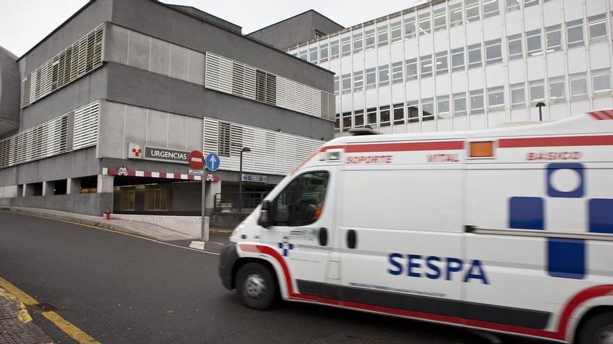 Un herido leve en Gijón tras un accidente entre un vehículo y un patinete