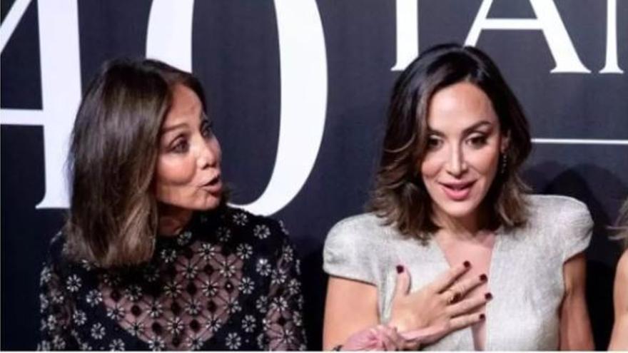 Así se enteró Isabel Preysler de la muerte de Vargas Llosa: «Se ha quedado en shock»
