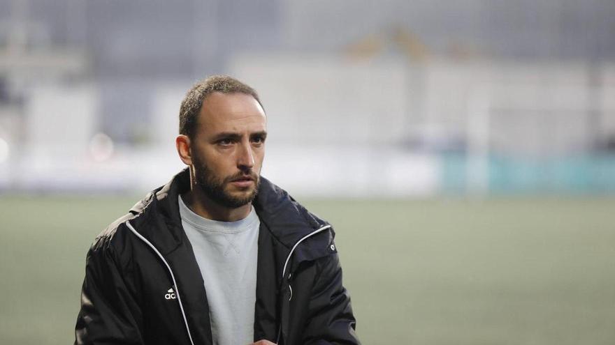 Pablo Acebal estalla tras el empate del Langreo: “Esto era un funeral ganando 2-0, Ganzábal tiene que apretar más”