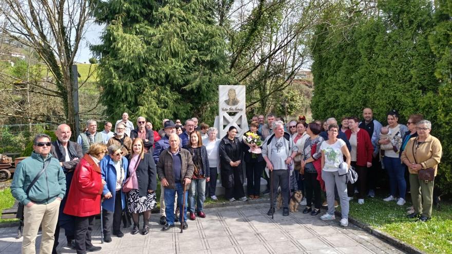 VÍDEO: Carbayín homenajea a Víctor Fernández, “el de la Malpica”
