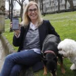 Una guía interactiva quiere convertir la ciudad en el paraíso del turismo canino