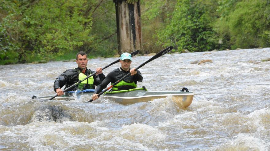 Triunfo ovetense en el Descenso del río Piloña