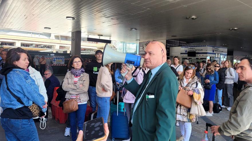Los trenes de alta velocidad recuperan el pulso tras una jornada de caos