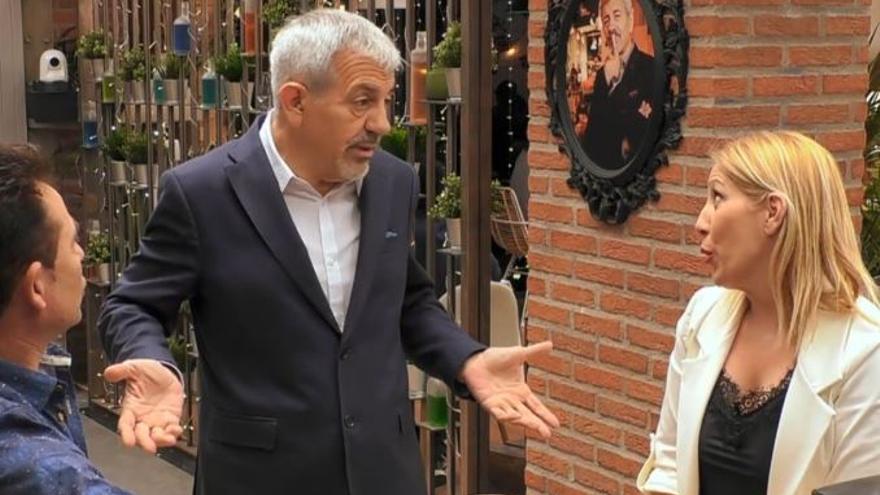 Polémica en First Dates por lo que hicieron dos solteros durante su cita: Carlos Sobera acaba expulsando a este comensal por «superagresivo»