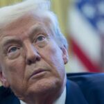 Trump firma una orden para impulsar la industrias naviera y contrarrestar el peso de China