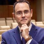 Los Mossos investigan una pelea entre un hombre y el coronel Pedro Baños mientras firmaba libros en Sant Jordi