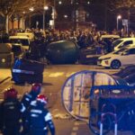 Cinco detenidos y cuatro ertzainas heridos en Bilbao en los altercados por el desalojo de un edificio okupado