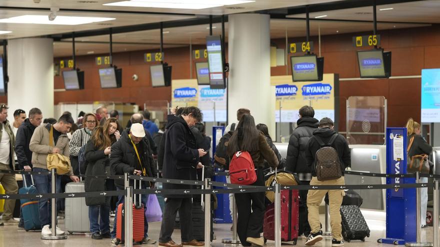 España prevé un aumento del 7% de turistas extranjeros esta Semana Santa, pese a la subida de precios de los hoteles