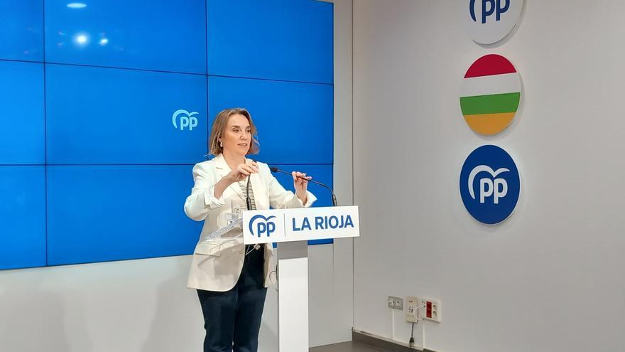 Gamarra recalca que el PP «no extenderá cheques en blanco» al Gobierno sobre los aranceles