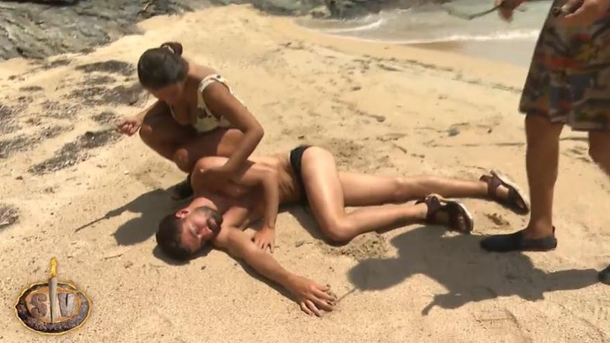 Emergencia en Supervivientes por el estado de salud de este concursante tras sufrir un ataque: «Ayudadme a salir, me han mordido»