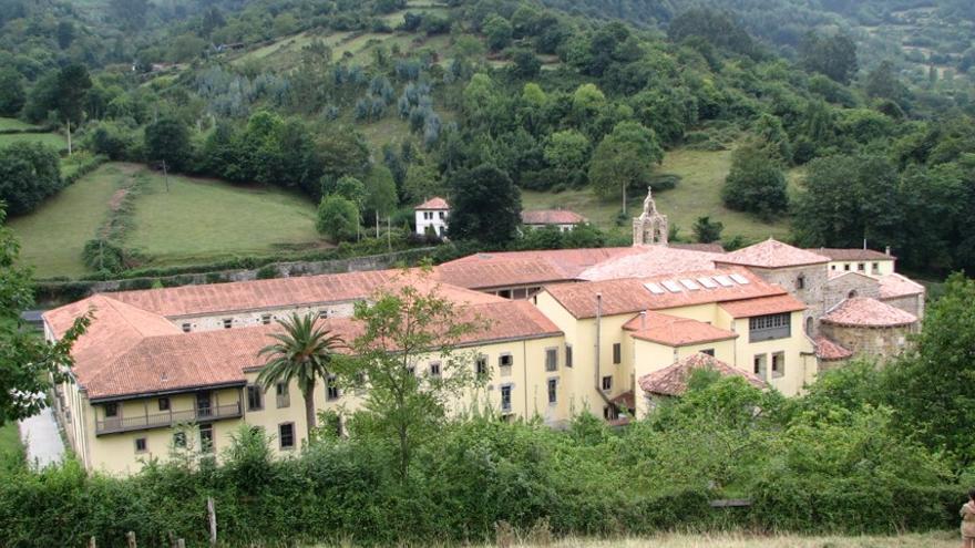 Un trozo del siglo XIII en Asturias: una ruta que nos lleva a un antiguo Monasterio