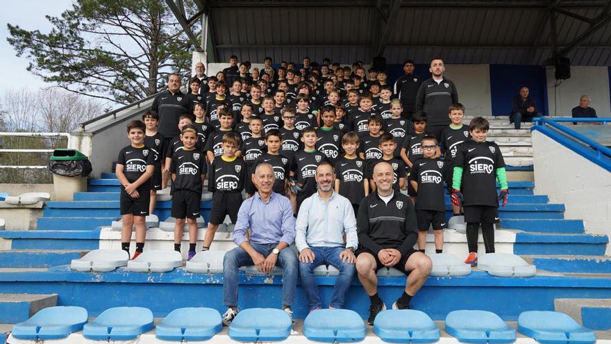 El Ayuntamiento de Siero suscribe un acuerdo de patrocinio con el Atlético de Lugones: estas son las condiciones