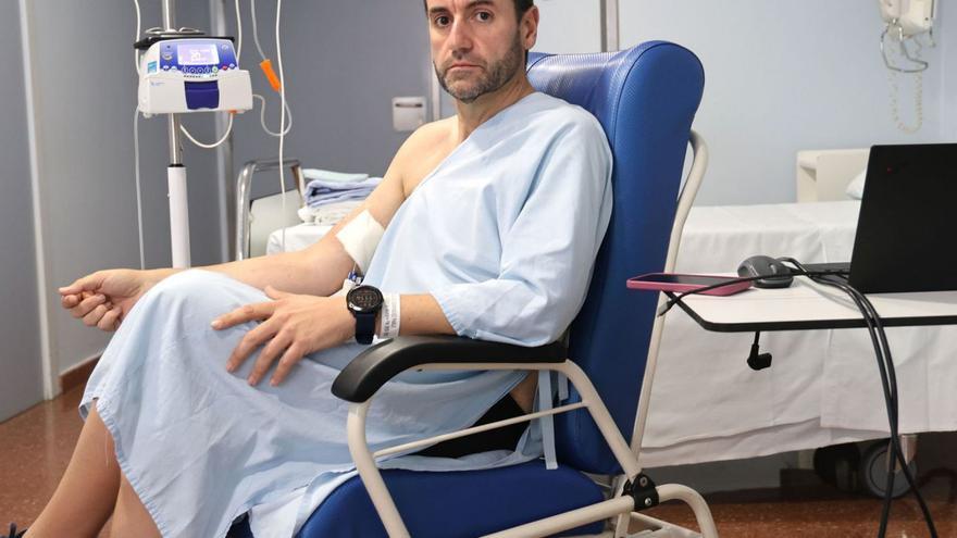Dado de alta el hombre que sufrió quemaduras en el estómago tras beber un vaso de agua con gas en Vigo