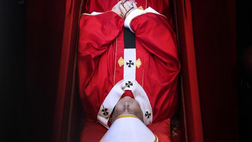 Así será el funeral del papa Francisco: ritos añejos en el siglo XXI