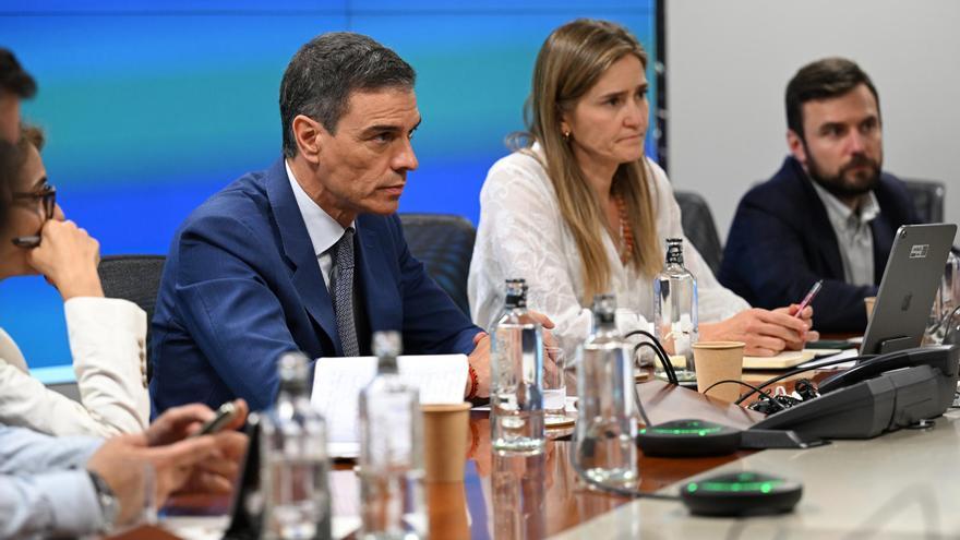 El Gobierno reduce al mínimo la causa del apagón por ciberataque e investiga un fallo técnico