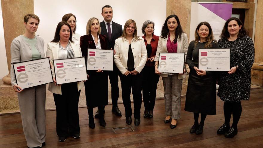 Cuatro empreses axúntense al sellu d’Igualdá del Principáu