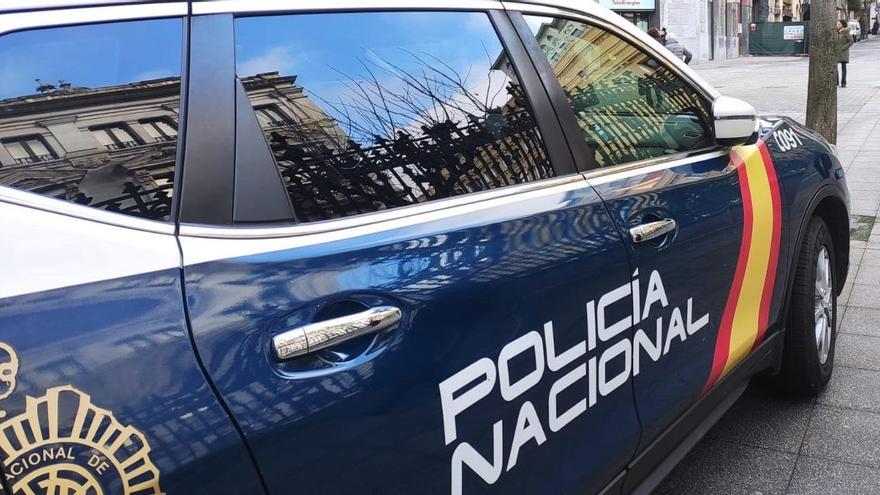 Un hombre mata a su novia en Las Palmas y la Policía lo detiene cuando trataba de salir de España