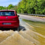 La rotura de una tubería provoca inundaciones en la autopista de Pola de Siero sentido Oviedo