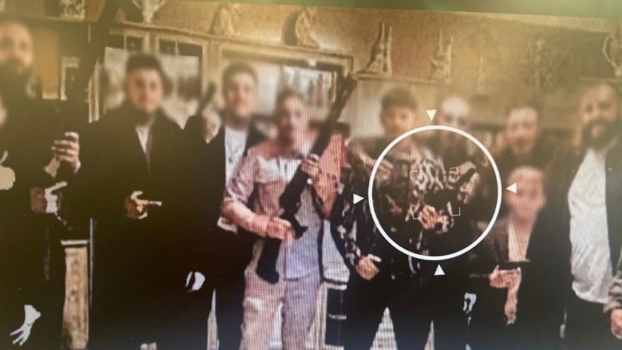 Venganza entre clanes: queman otra casa de una familia implicada en la muerte de una niña de 2 años