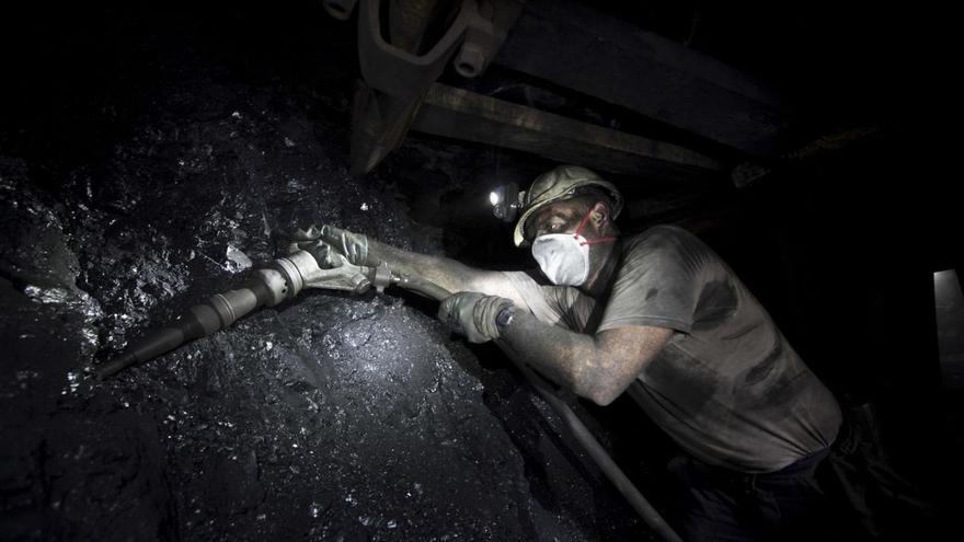 El accidente de Cerredo hace estallar la larga y soterrada guerra por el carbón: denuncias y lucha por los restos de un imperio