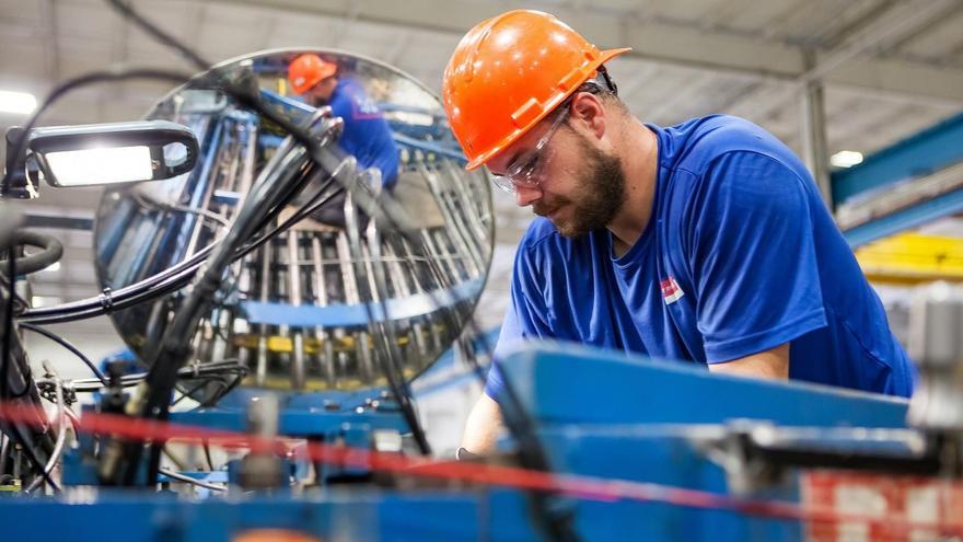 La retención fiscal sobre las nóminas de salarios y pensiones alcanzó un récord del 14% en 2024