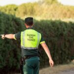 La Guardia Civil se pone seria y ya multa por colgar el móvil en el salpicadero: retirada de 6 puntos