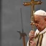 El momento del anuncio de la muerte del papa Francisco