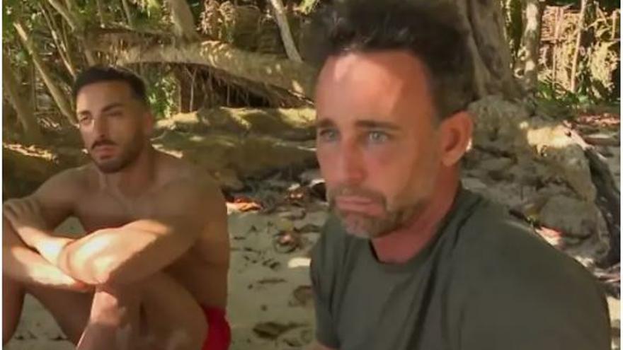 Álvaro Muñoz Escassi la lía en Supervivientes al hacer esta confesión sobre su relación con Sheila Casas: «Me separo»