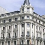 La CNMC consulta a más de 20 bancos y cerca de 20 patronales sobre los compromisos del BBVA para comprar el Sabadell