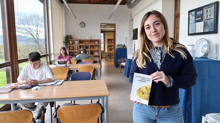 «Los productos light son para gordos (y las modelos tienen celulitis)»: el libro de la influencer Carmen Ordiz se presentó en Llanera