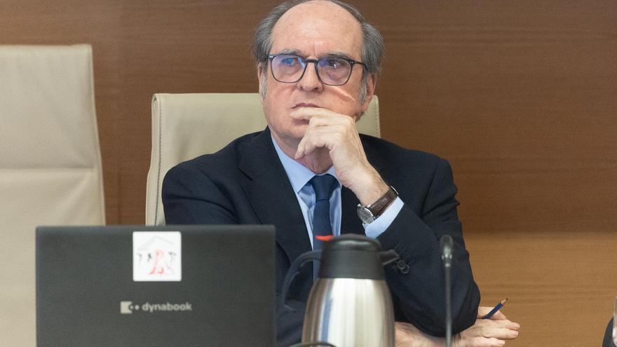 El Defensor del Pueblo anuncia una auditoría del parque de vivienda pública de la mano del Gobierno y las comunidades