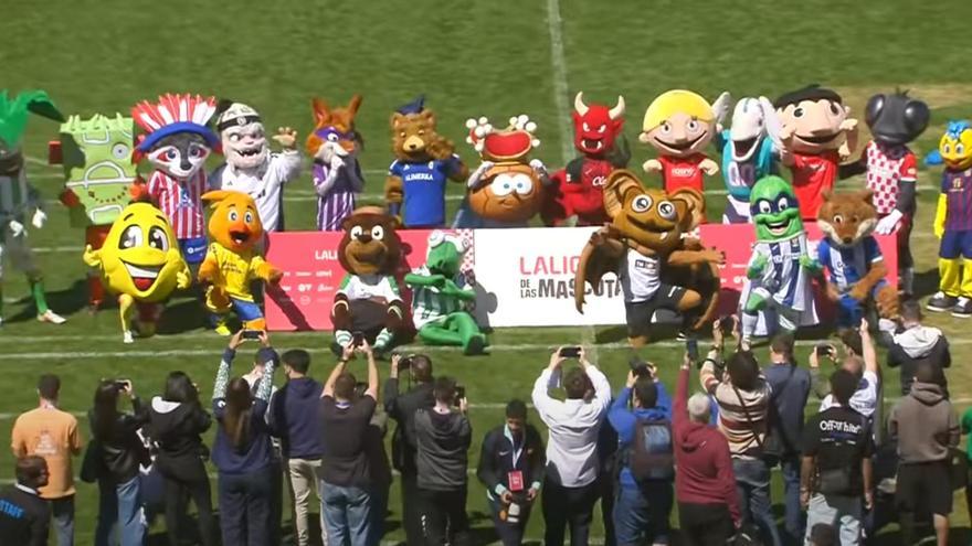 A «Garra» se le resiste la Liga de las Mascotas: el oso del Real Oviedo se midió en Leganés con las figuras de otros18 clubes de fútbol