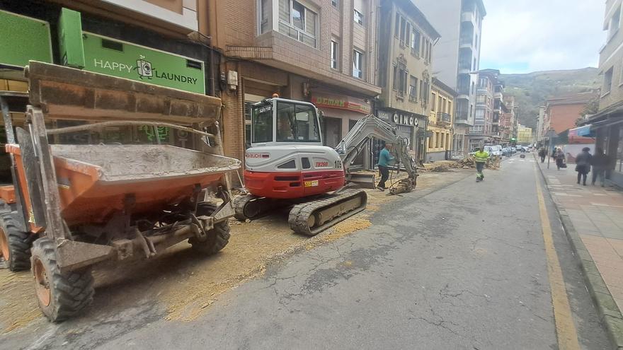 El centro de Mieres se llena de obras, con reorganización del tráfico para evitar el colapso circulatorio