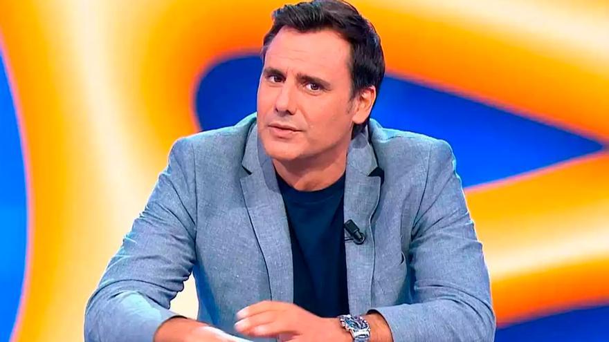 Susto a Ion Aramendi en el programa de Jorge Javier por la «visita» de su primer amor: «Estoy felizmente casado»