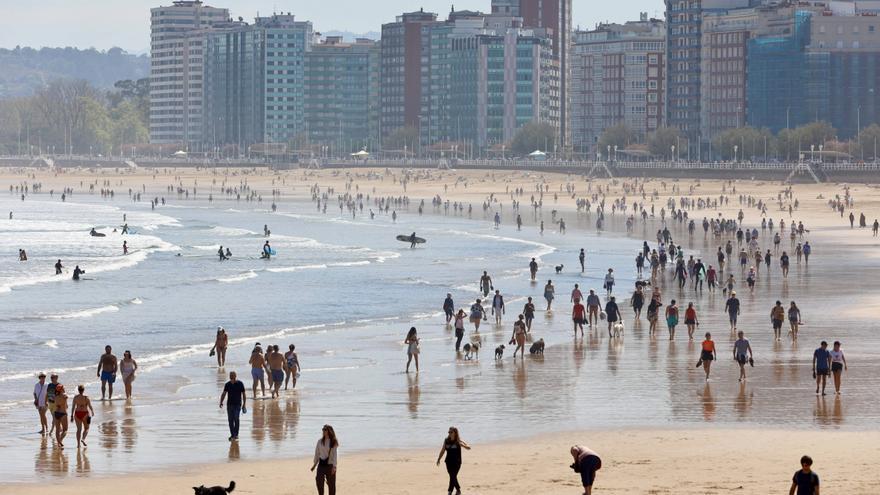 Noche tropical en Asturias: 22 grados a las tres de la madrugada