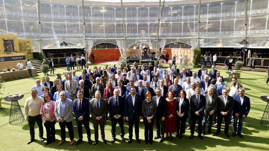 EN IMÁGENES: Así fue el encuentro en Gijón de alcaldes y alcaldesas asturianas dentro del Foro del Municipalismo