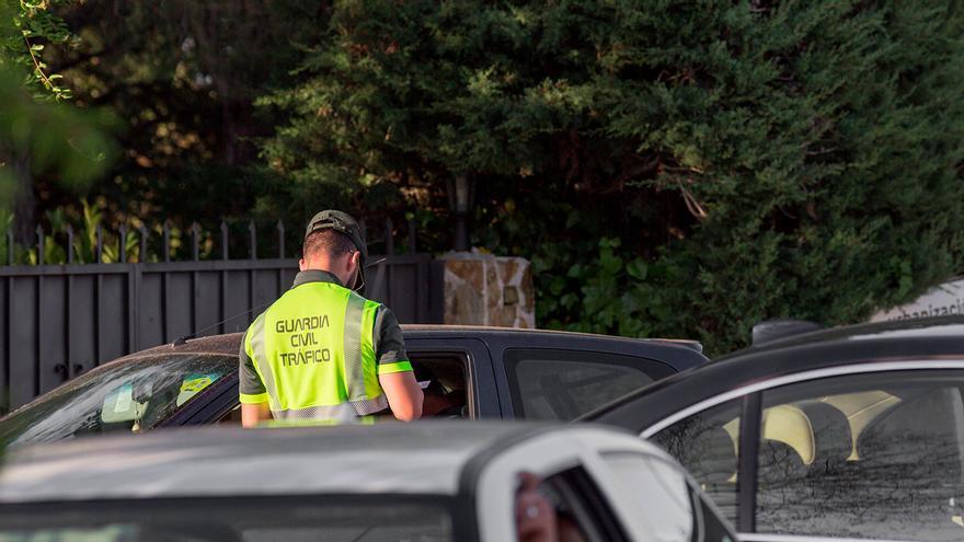 Aviso de la Guardia Civil a toda España: a partir de ahora, no se puede dejar esto en el maletero