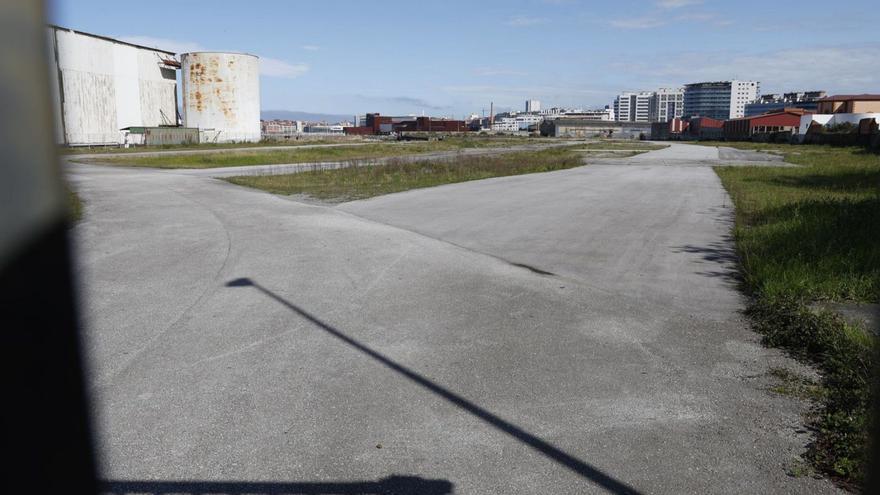 El paseo con acceso por el Tallerón que ya tramita el plan municipal de Naval Gijón